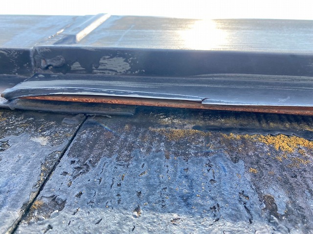 一部板金の浮きが生じていました